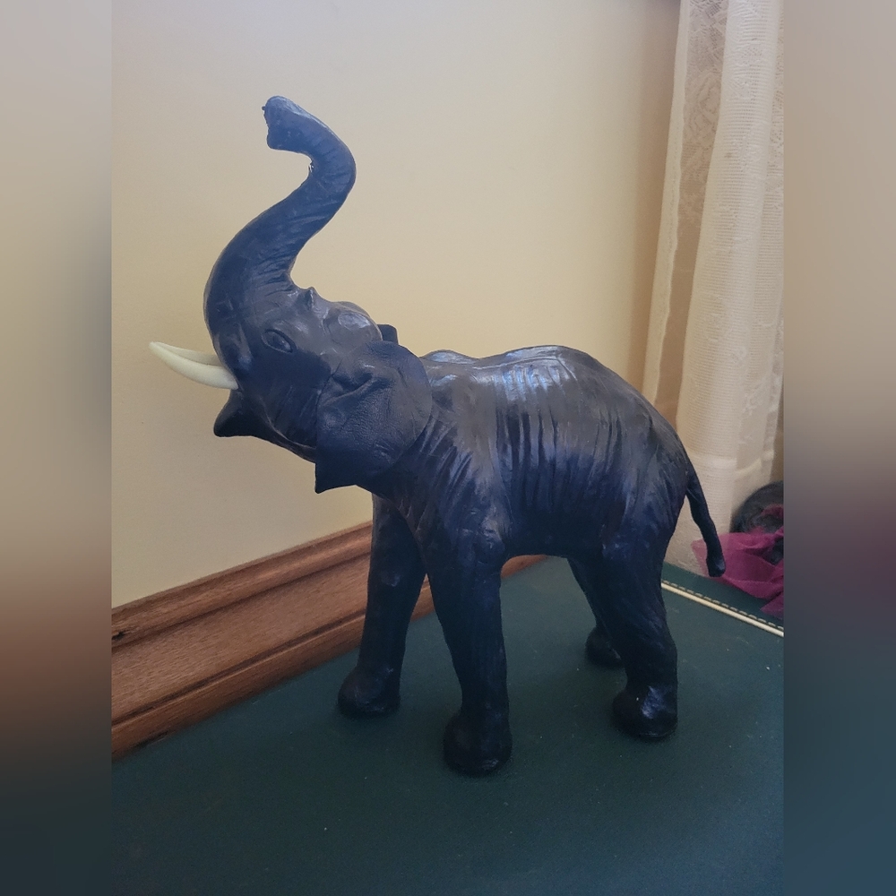 MCM Vintage 1950s Black Leather Covered Elephant Sculpture Decor - Picture 2 of 9